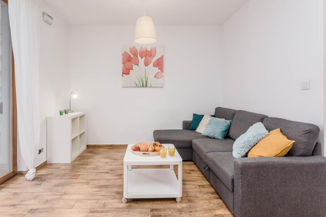 Chill Apartments Wola Center Varsovie Extérieur photo