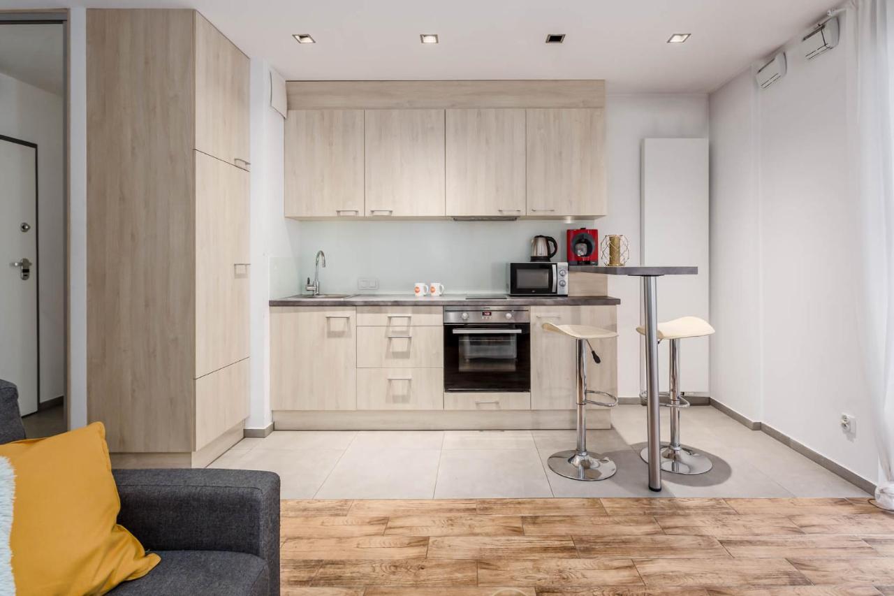 Chill Apartments Wola Center Varsovie Extérieur photo