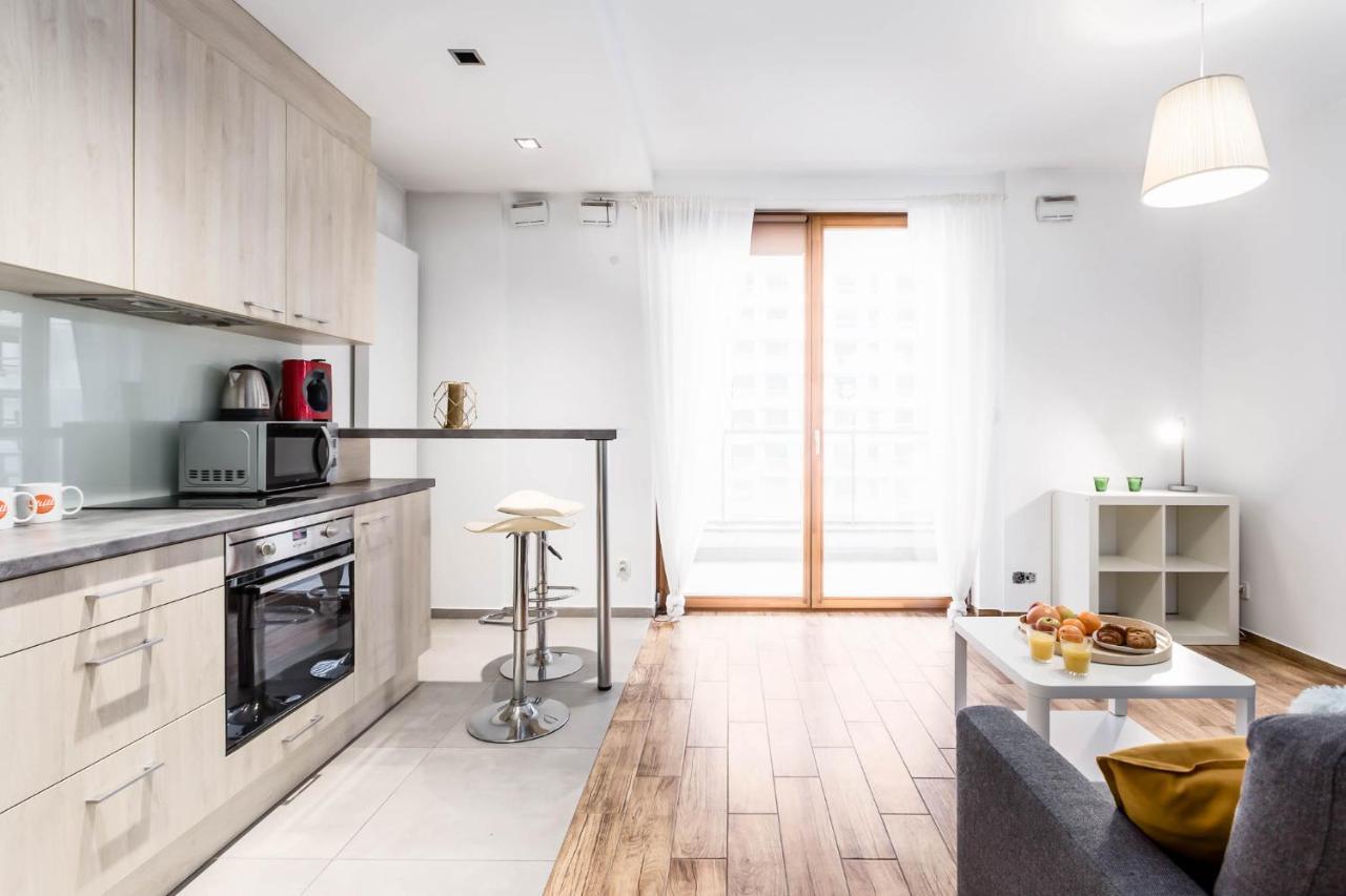 Chill Apartments Wola Center Varsovie Extérieur photo