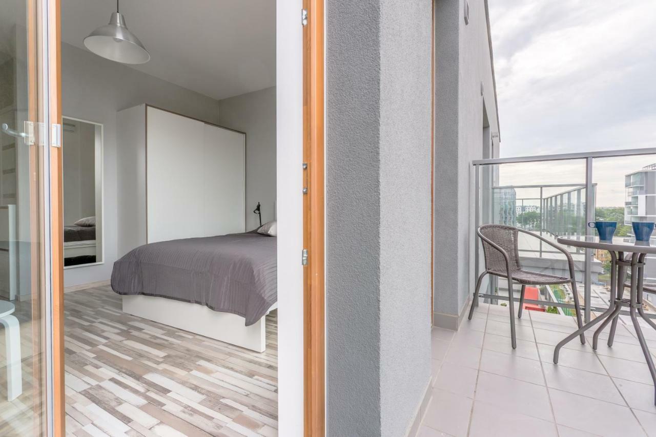 Chill Apartments Wola Center Varsovie Extérieur photo